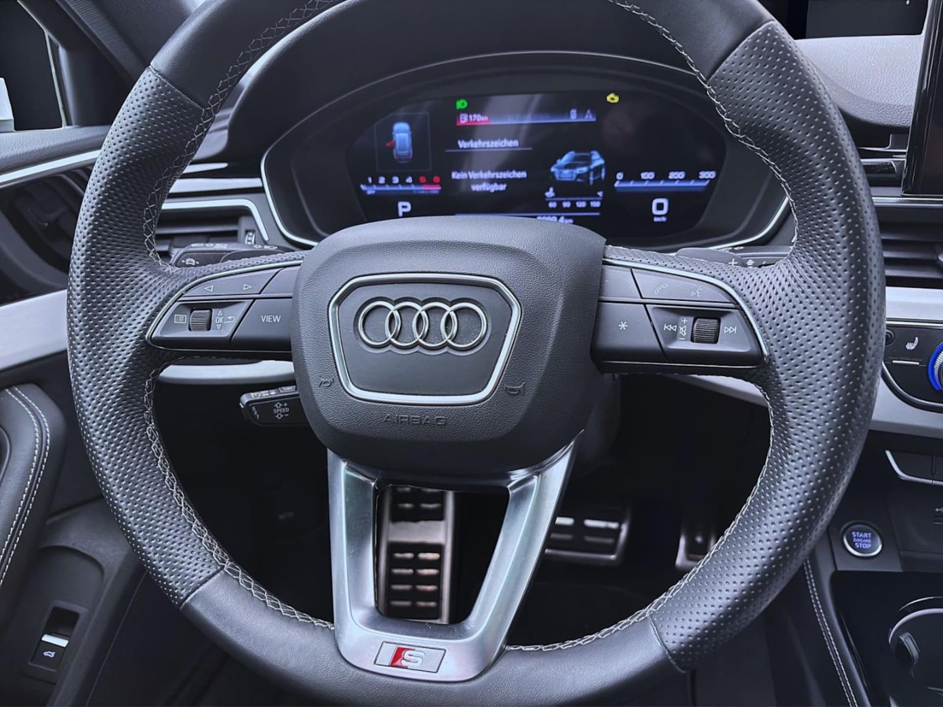 Audi A4 Avant S line