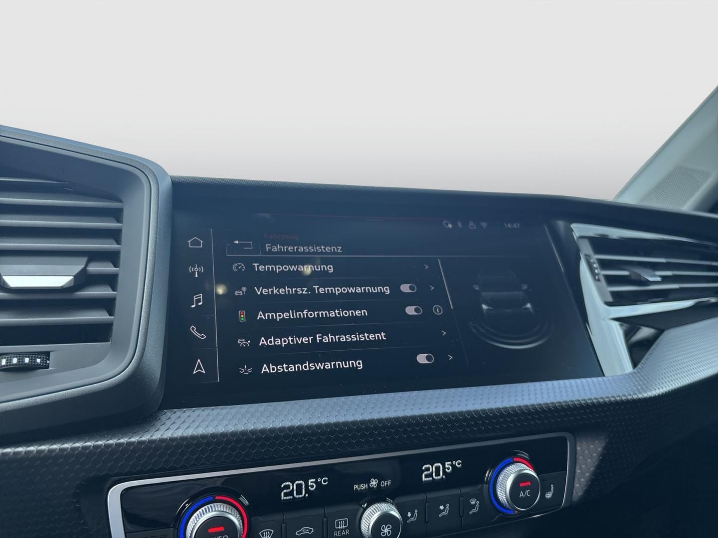 Bild über Audi A1 Sportback 25 TFSI S tronic - für weitere Informationen kontaktieren Sie den Audi Partner