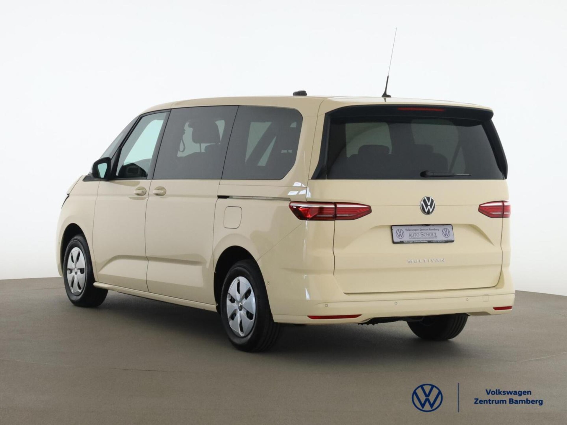Volkswagen Multivan Langversion Basis-Modell