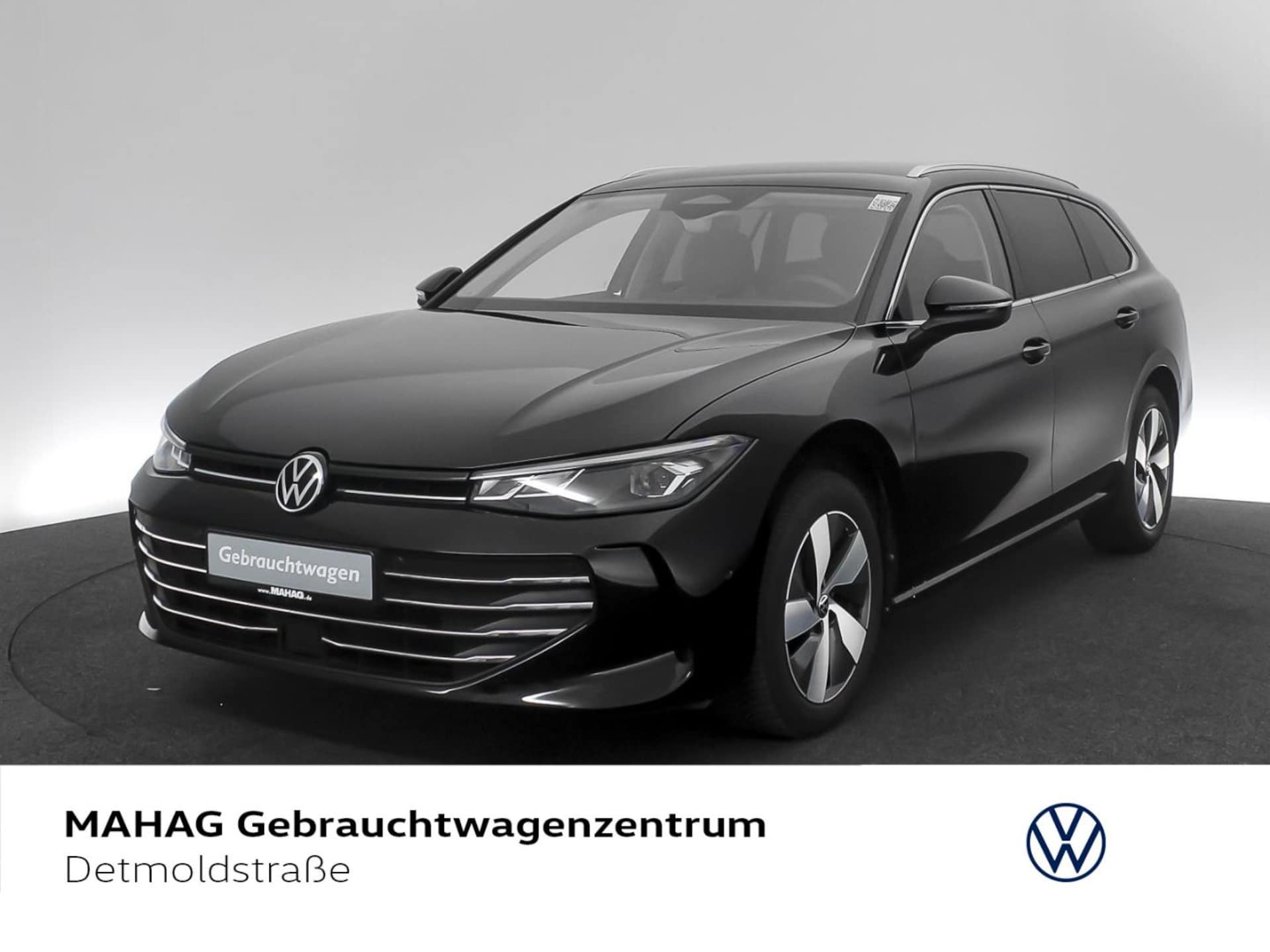 Volkswagen Passat — Volkswagen Passat Passat Business 1.5 eTSI AHK LED Navi ParkAssist+ RearView App DSG