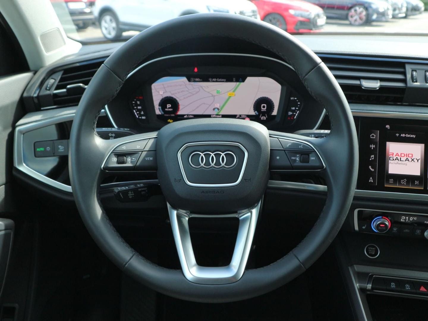 Bild über Audi Q3 TFSI 110 kW S tronic - für weitere Informationen kontaktieren Sie den Audi Partner