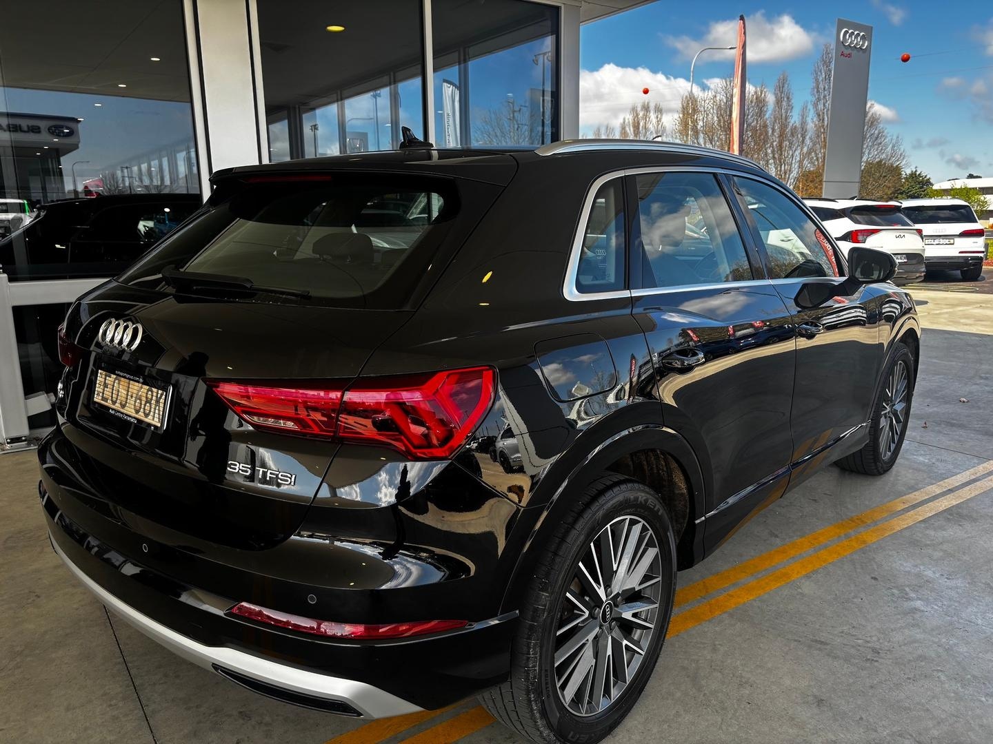 Image about Audi Q3 35 TFSI S tronic