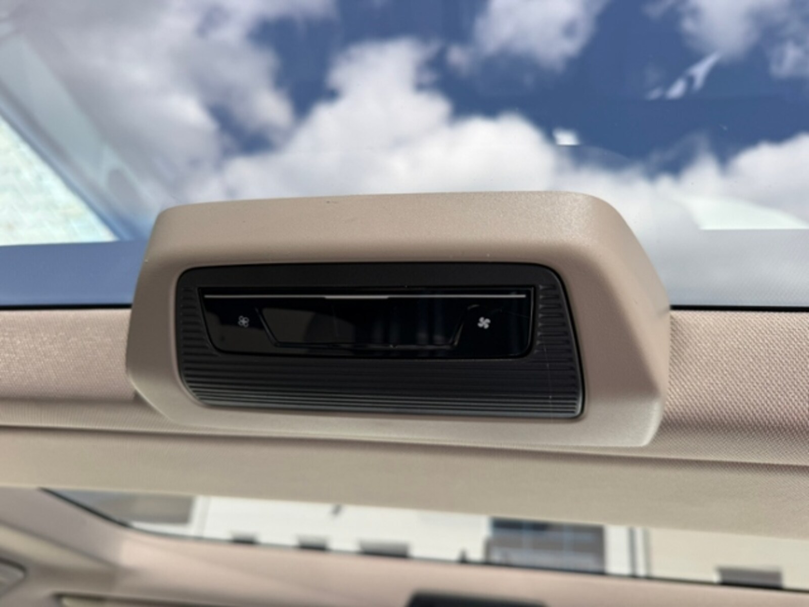 Volkswagen Multivan Langversion – Bild 11