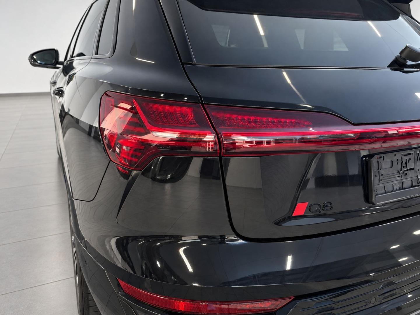 Bild über Audi Q8 e-tron S line 50 e-tron quattro - für weitere Informationen kontaktieren Sie den Audi Partner