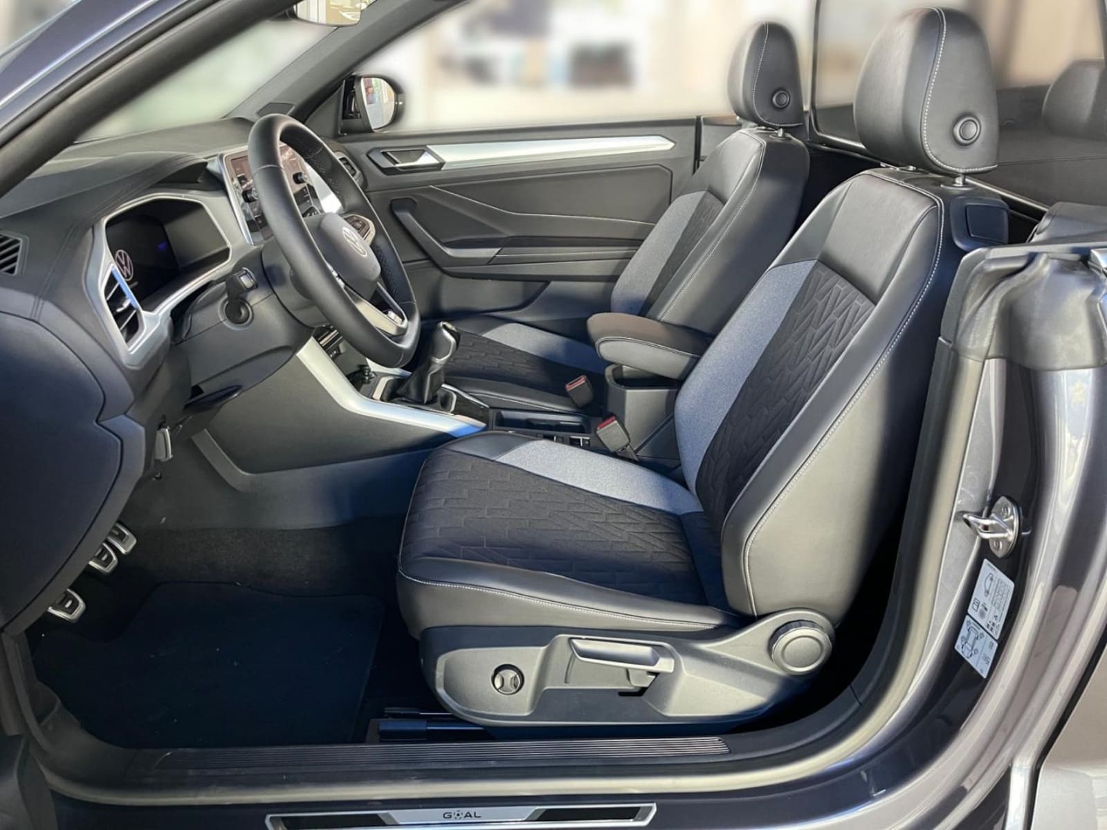 Volkswagen T-Roc Cabriolet – Bild 7