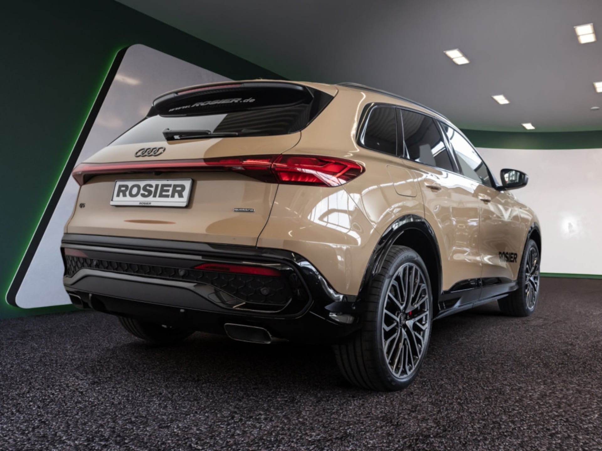 Audi Q5 SUV e-hybrid edition one