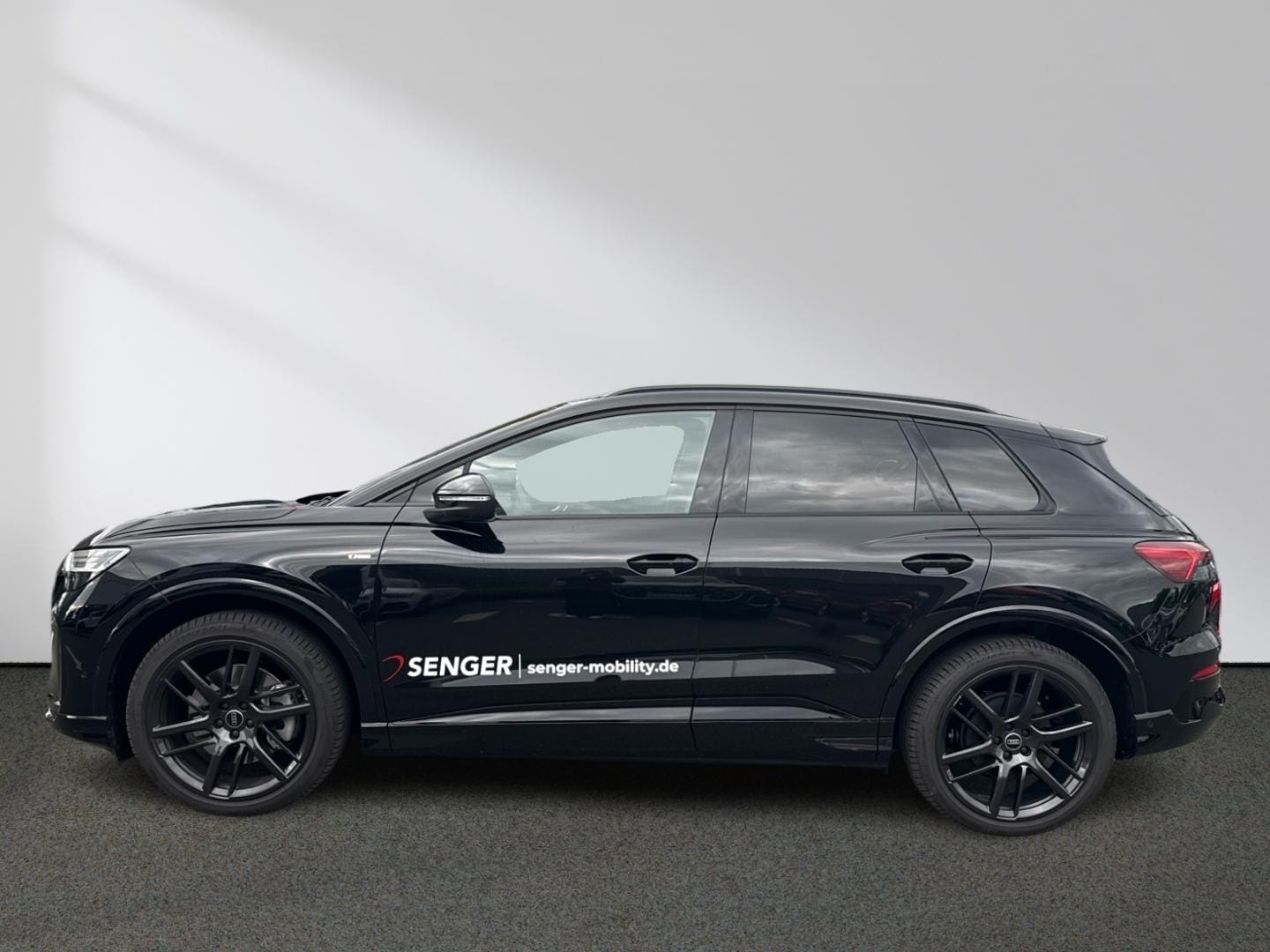 Bild über Audi Q4 SUV e-tron e-tron quattro 220 kW - für weitere Informationen kontaktieren Sie den Audi Partner