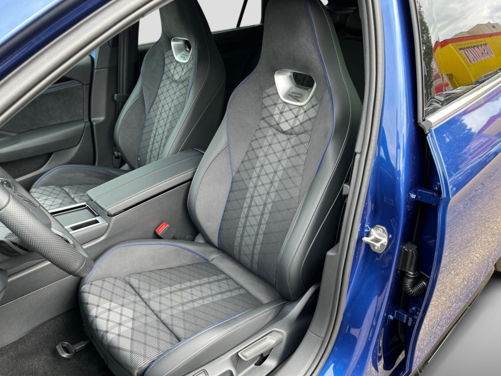 Volkswagen Passat – Bild 8