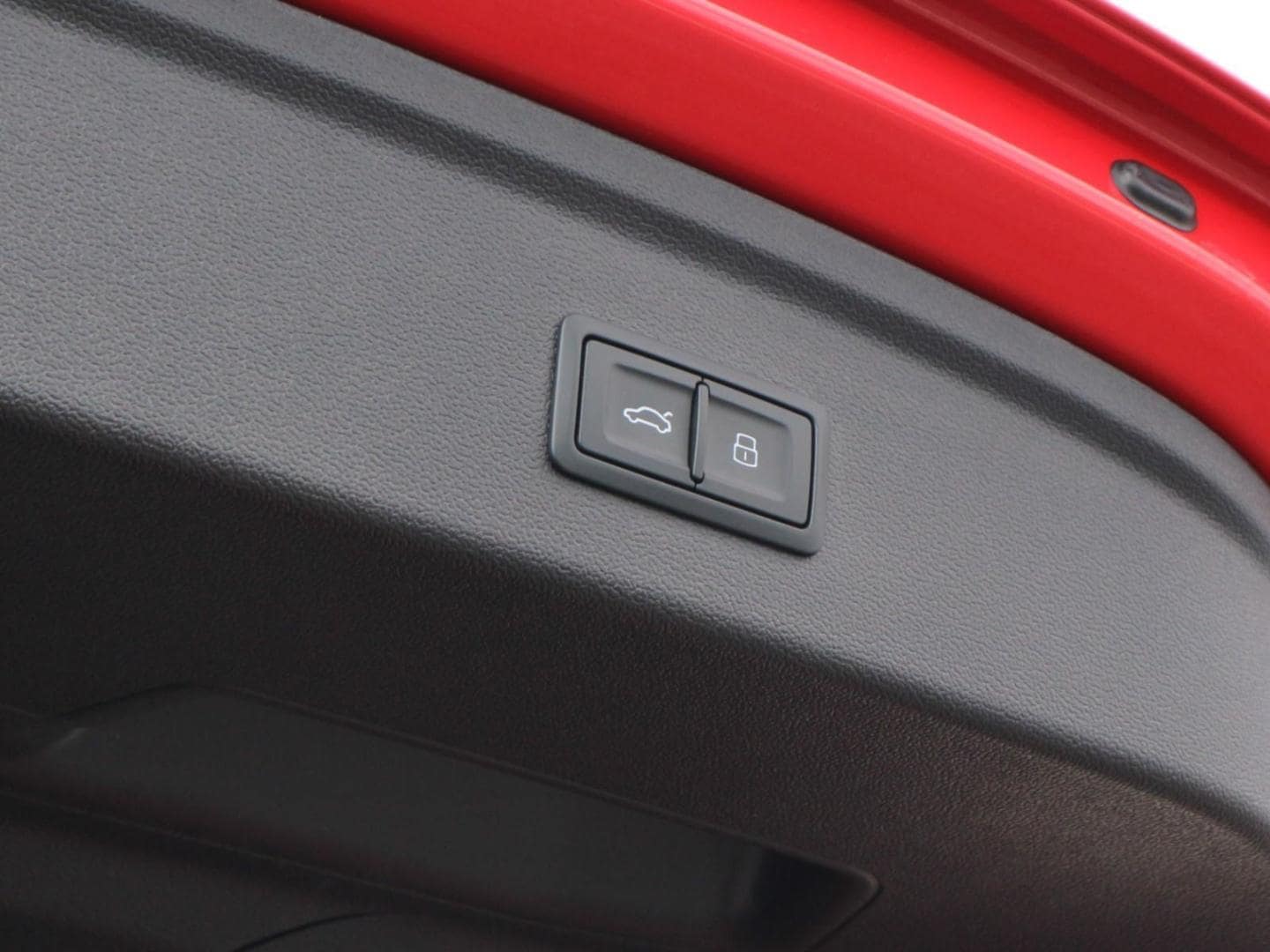 Bild über Audi RS 3 Sportback TFSI quattro 294 kW S tronic - für weitere Informationen kontaktieren Sie den Audi Partner