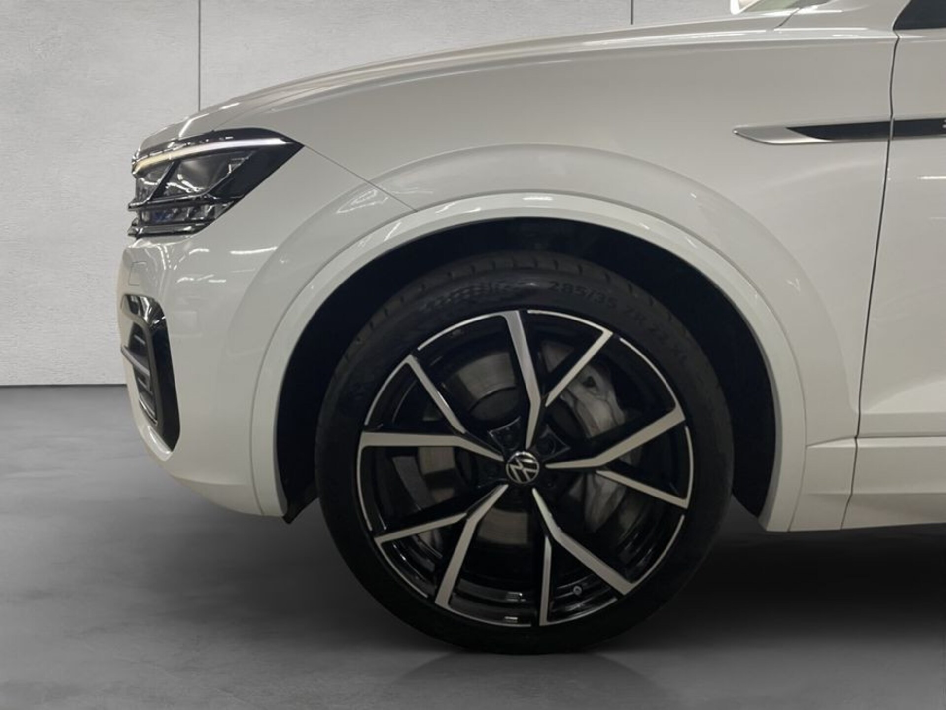 Volkswagen Touareg R