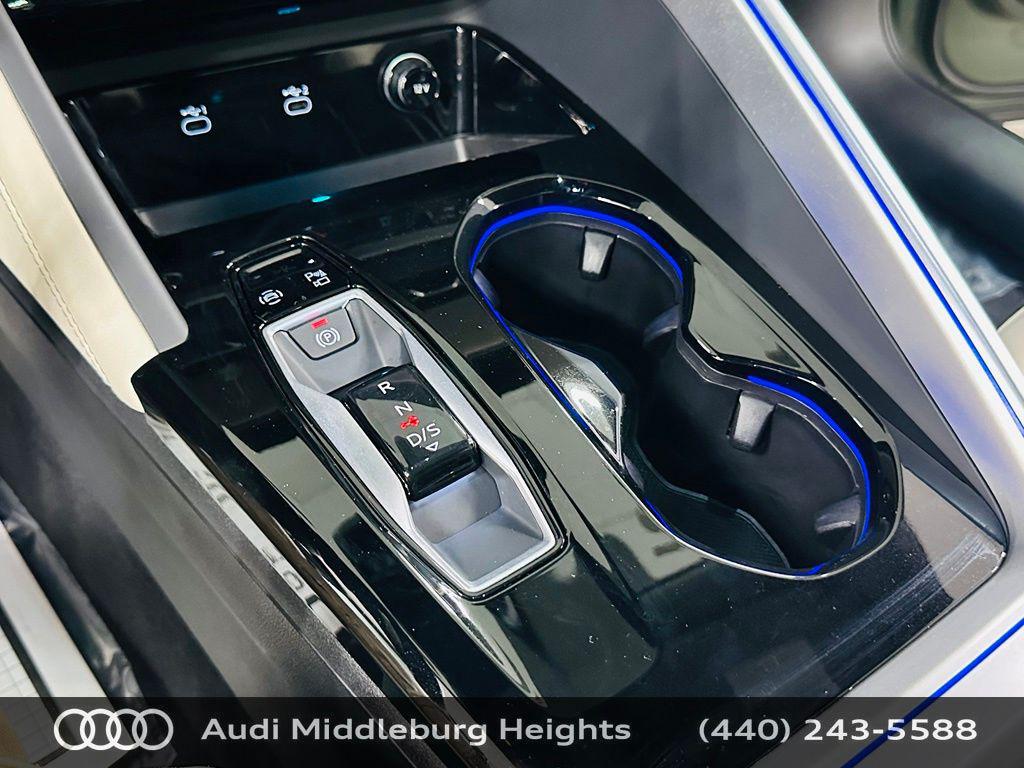 2025 Audi Q5 Premium - Photo 14