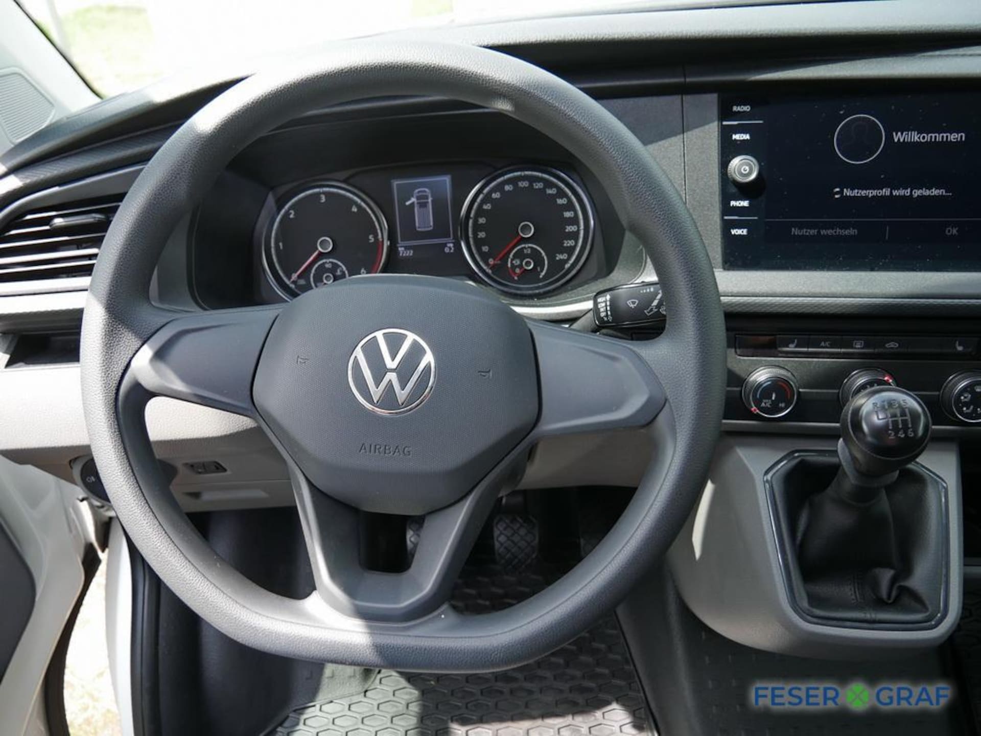 Volkswagen T6.1 Transporter Kasten langer Radstand