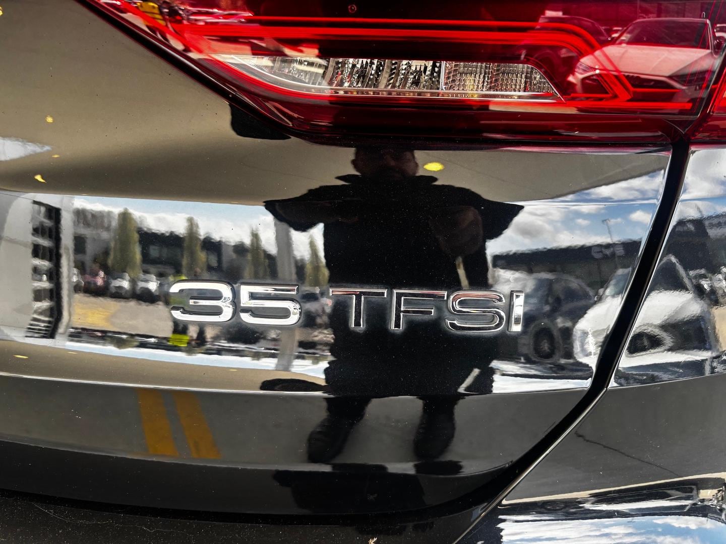 Image about Audi Q3 35 TFSI S tronic
