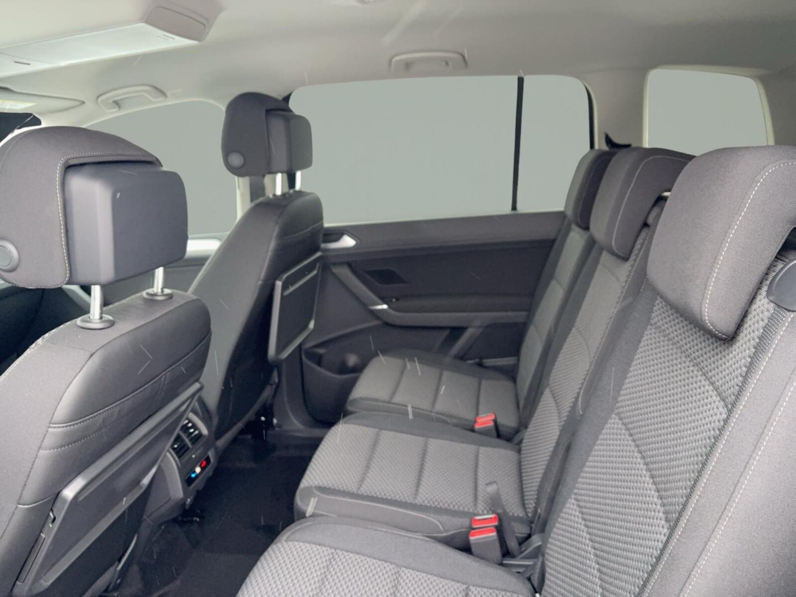 Volkswagen Touran – Bild 11