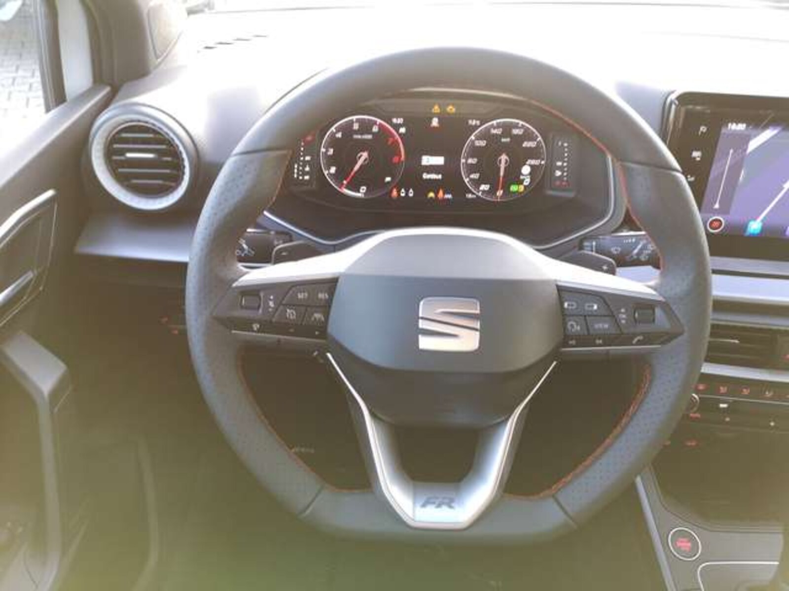 SEAT Arona – Bild 13