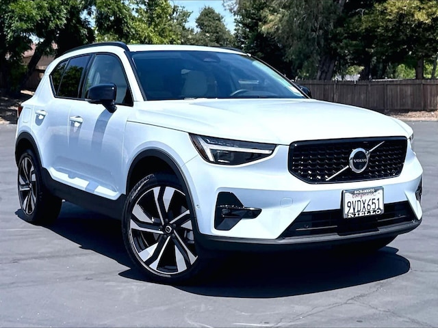 2026 Volvo XC40