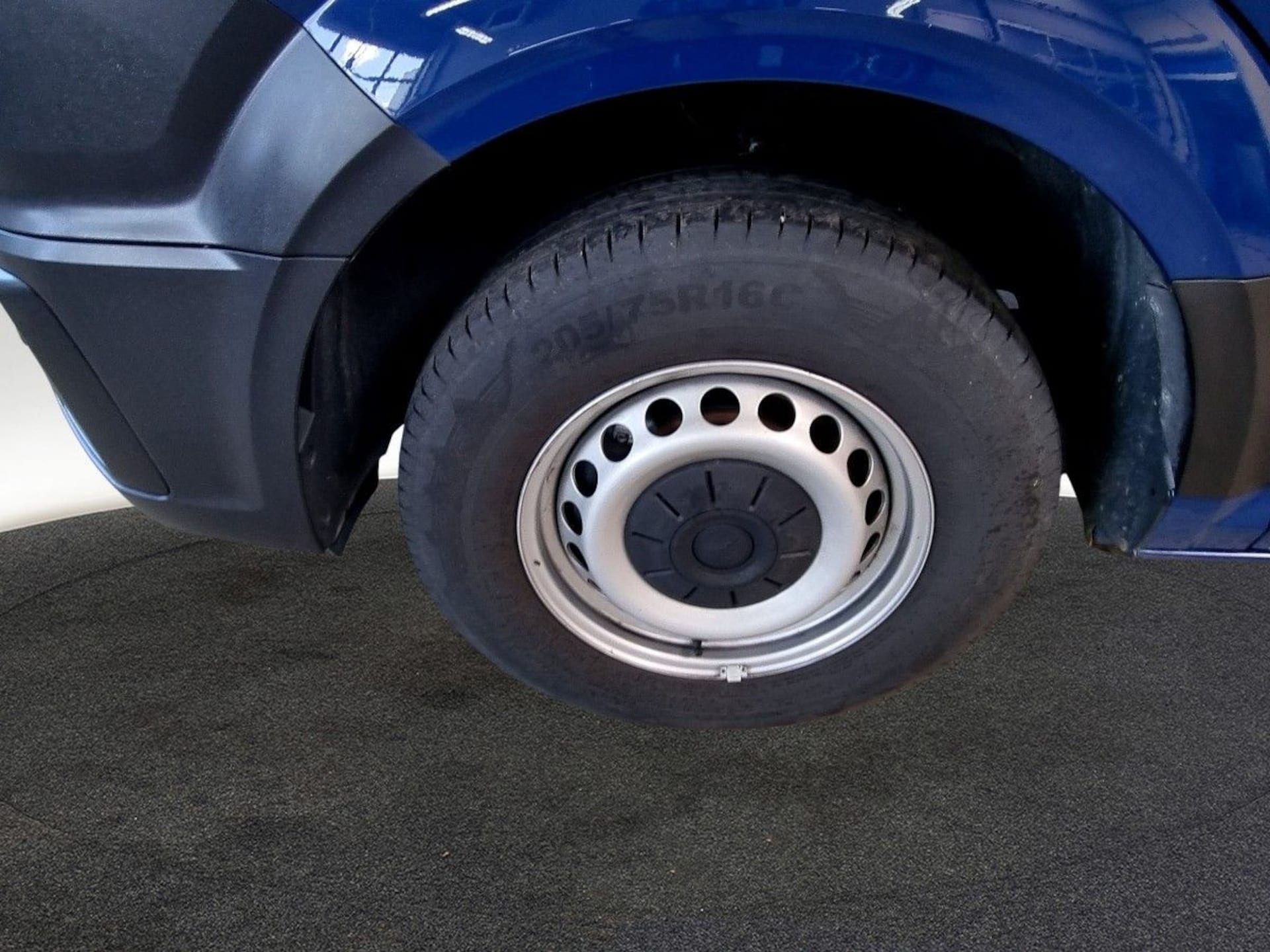Volkswagen Crafter Kasten mittlerer Radstand