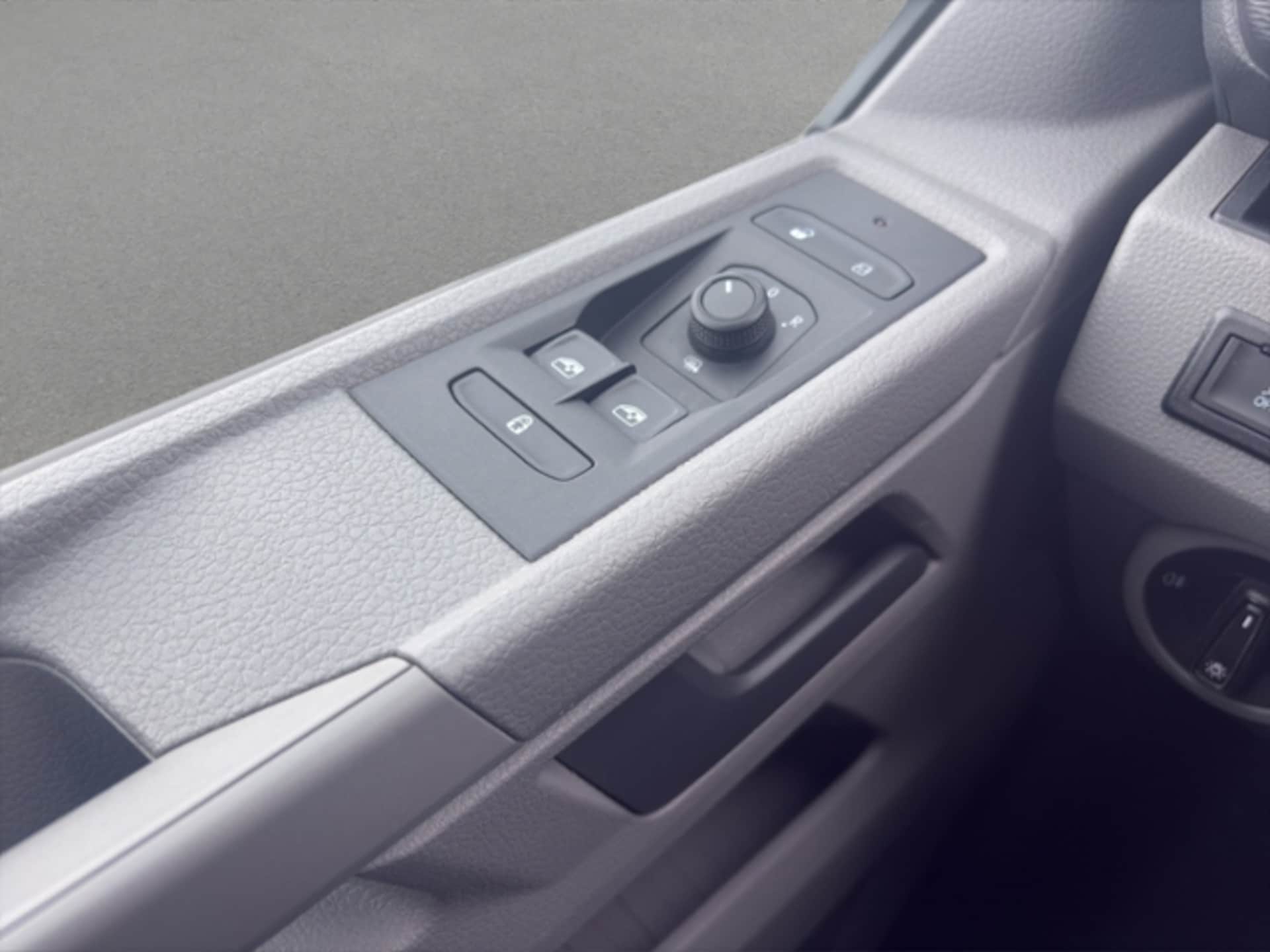 Volkswagen T6.1 Transporter Kombi kurzer Radstand