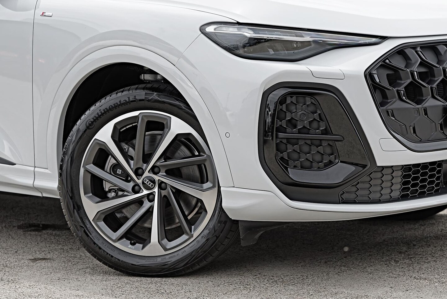 Image about Audi Q5 SUV TDI quattro 150 kW sport