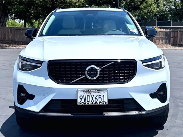 2026 Volvo XC40