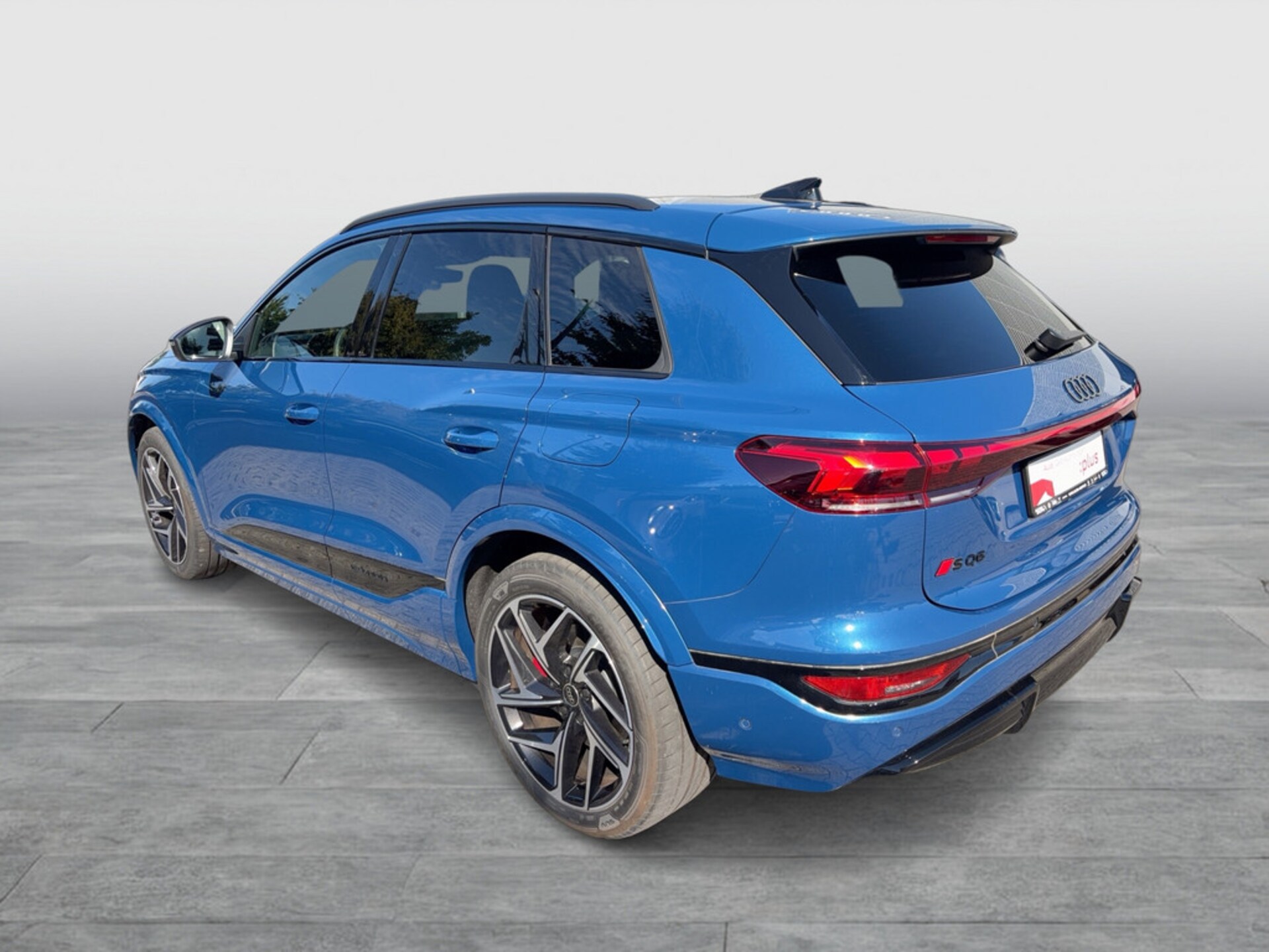 Audi SQ6 SUV e-tron