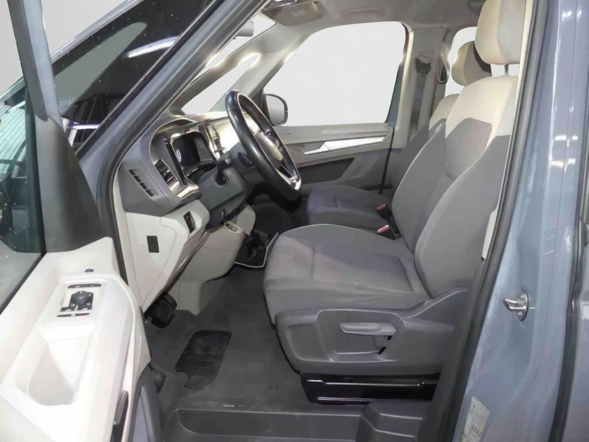 Volkswagen Multivan Basis-Modell