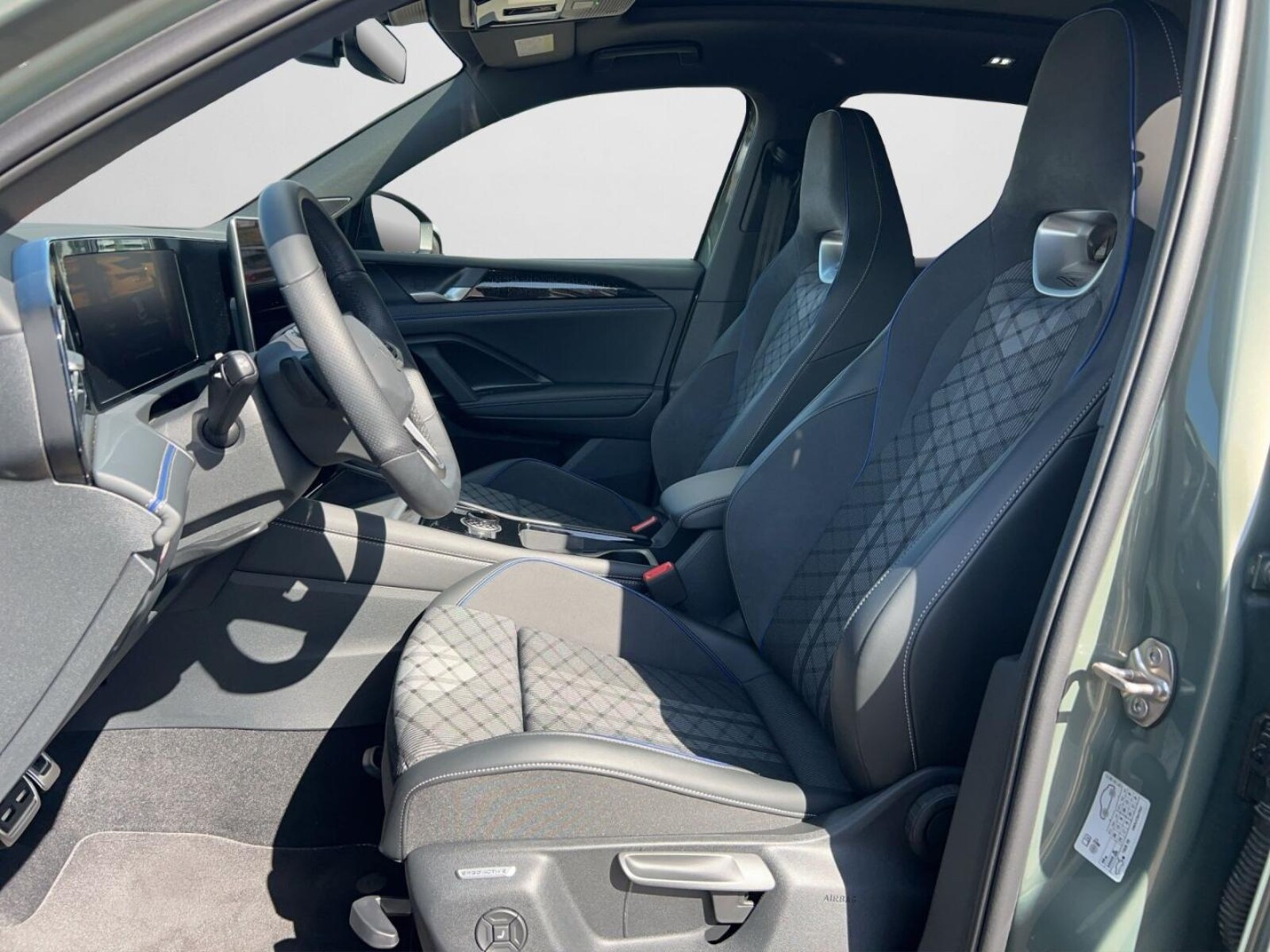Volkswagen Tiguan – Bild 12