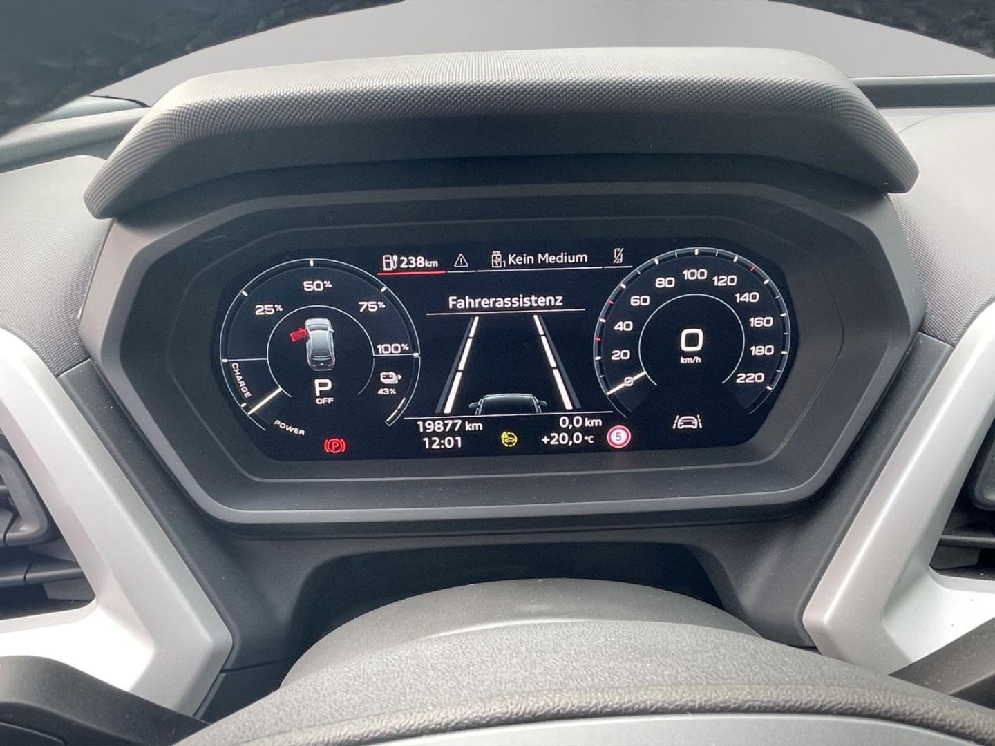 Bild über Audi Q4 e-tron 40 e-tron - für weitere Informationen kontaktieren Sie den Audi Partner