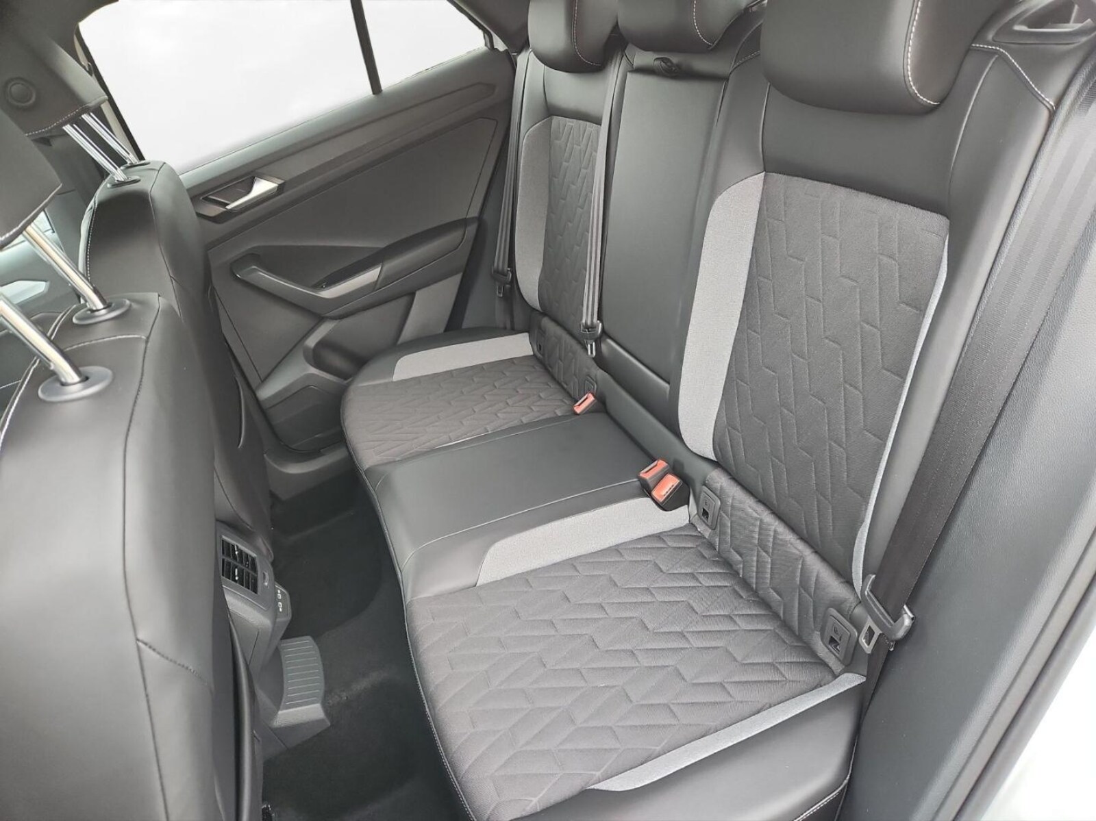 Volkswagen T-Roc – Bild 13