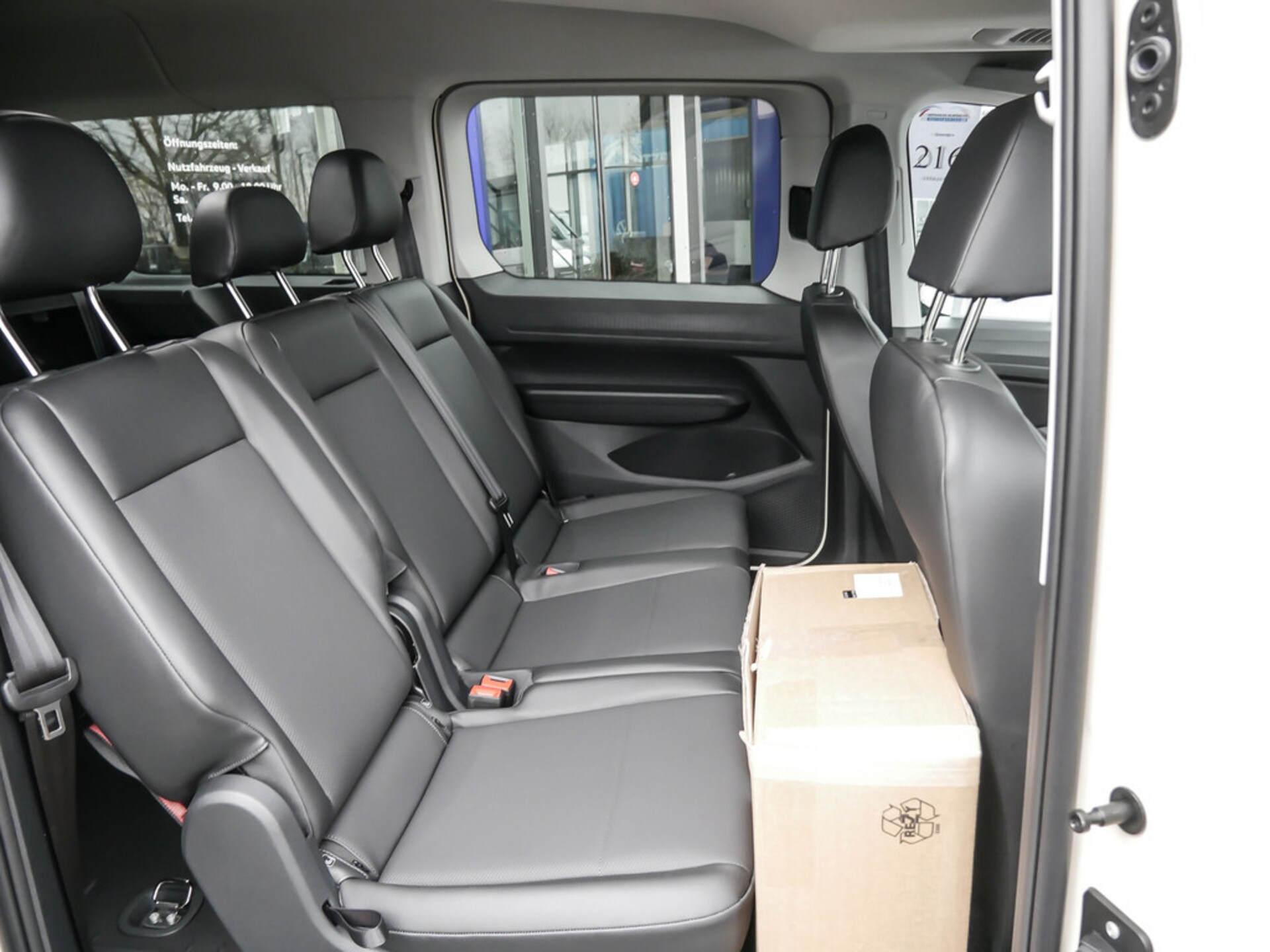 Volkswagen Caddy Maxi Basis-Modell