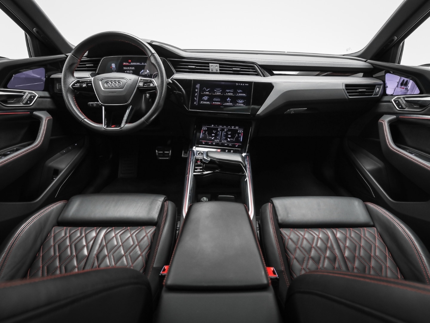 Bild über Audi Q8 Sportback e-tron S line 55 e-tron quattro - für weitere Informationen kontaktieren Sie den Audi Partner