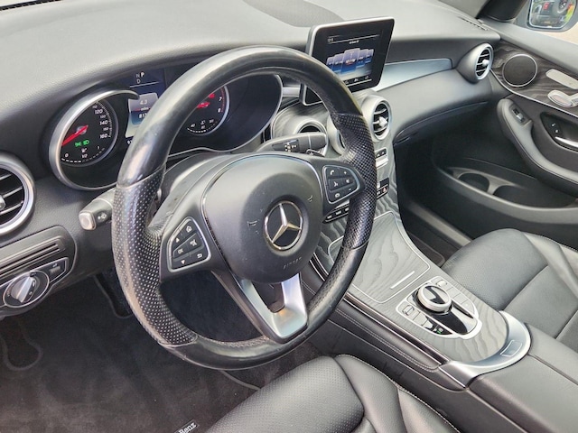 2017 Mercedes-Benz GLC 300