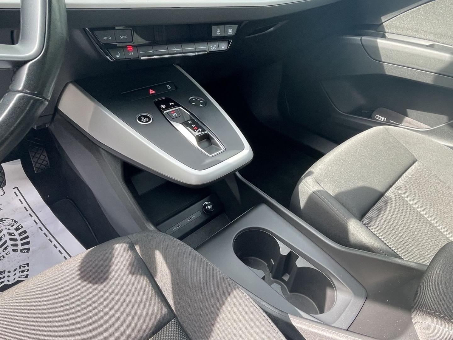 Bild über Audi Q4 e-tron 40 e-tron - für weitere Informationen kontaktieren Sie den Audi Partner