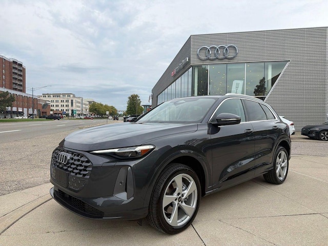 Photo of 2025 Audi Q5