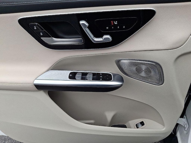 2023 Mercedes-Benz GLC GLC 300 - Photo 15