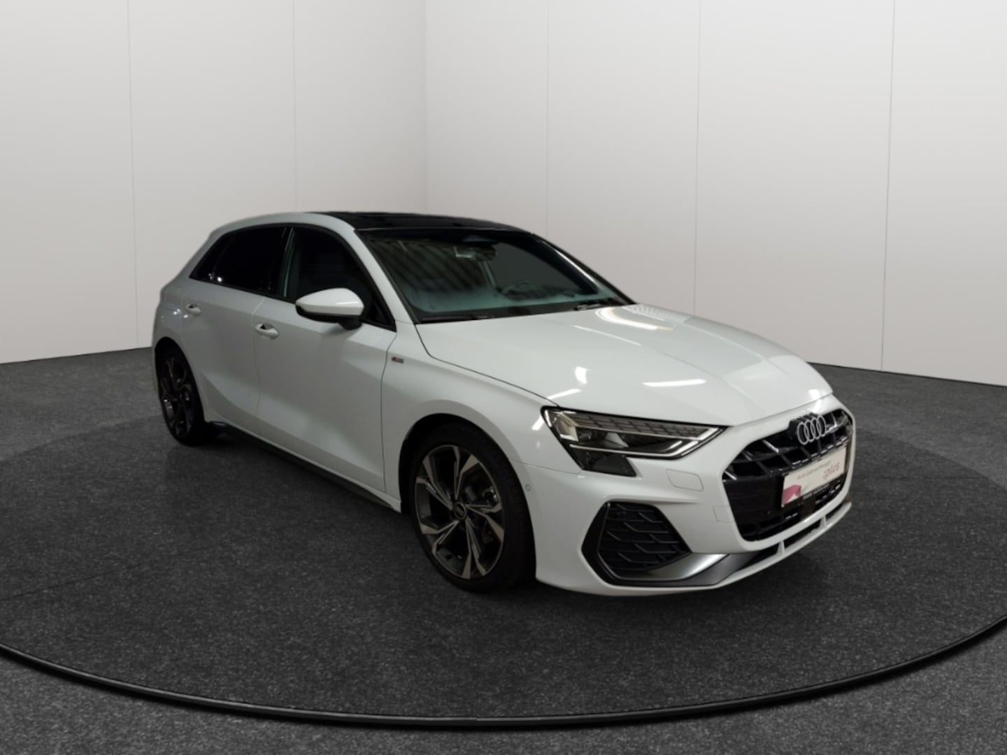 Bild über Audi A3 Sportback TFSI 110 kW S tronic - für weitere Informationen kontaktieren Sie den Audi Partner