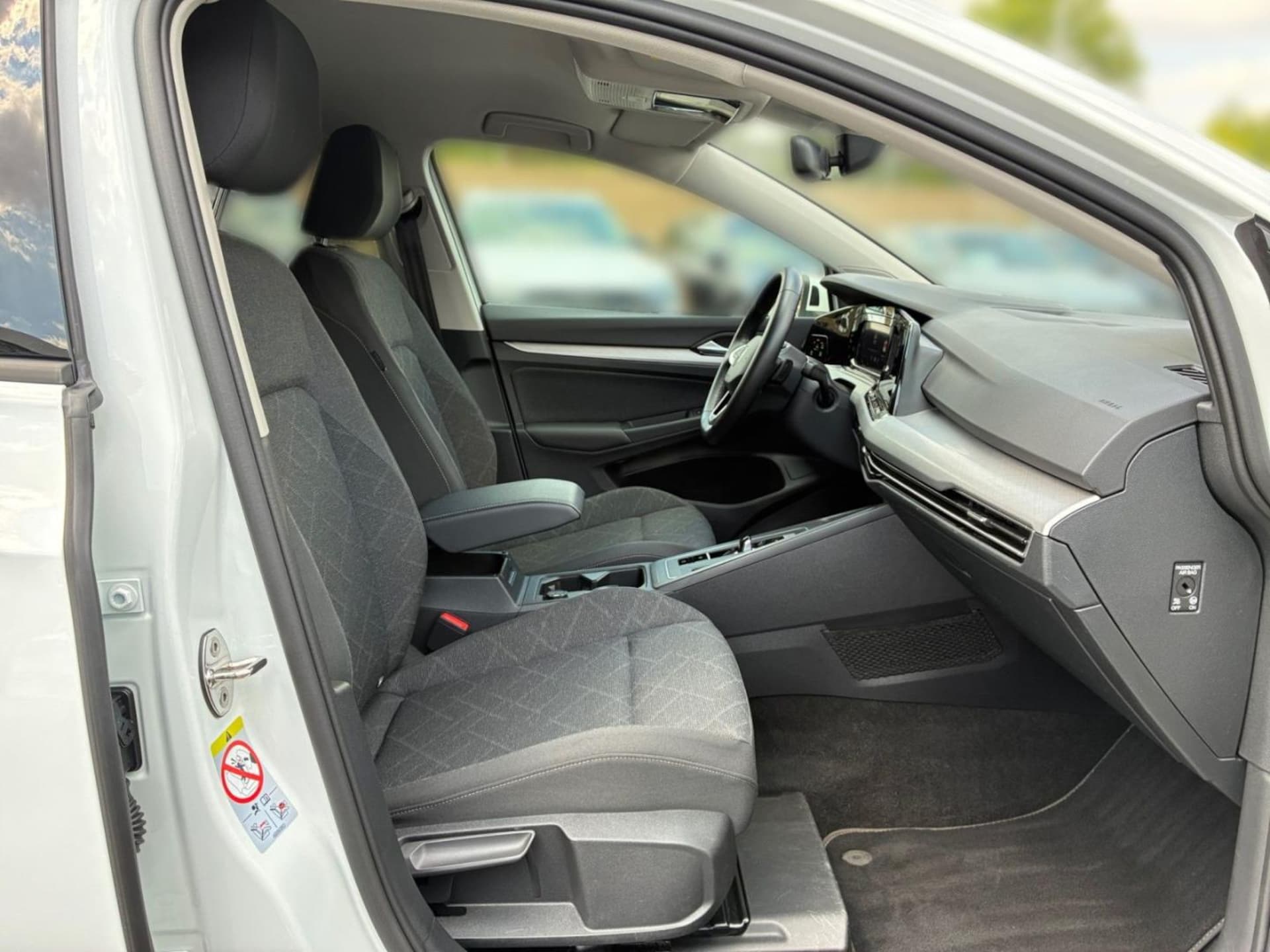 Volkswagen Golf Life