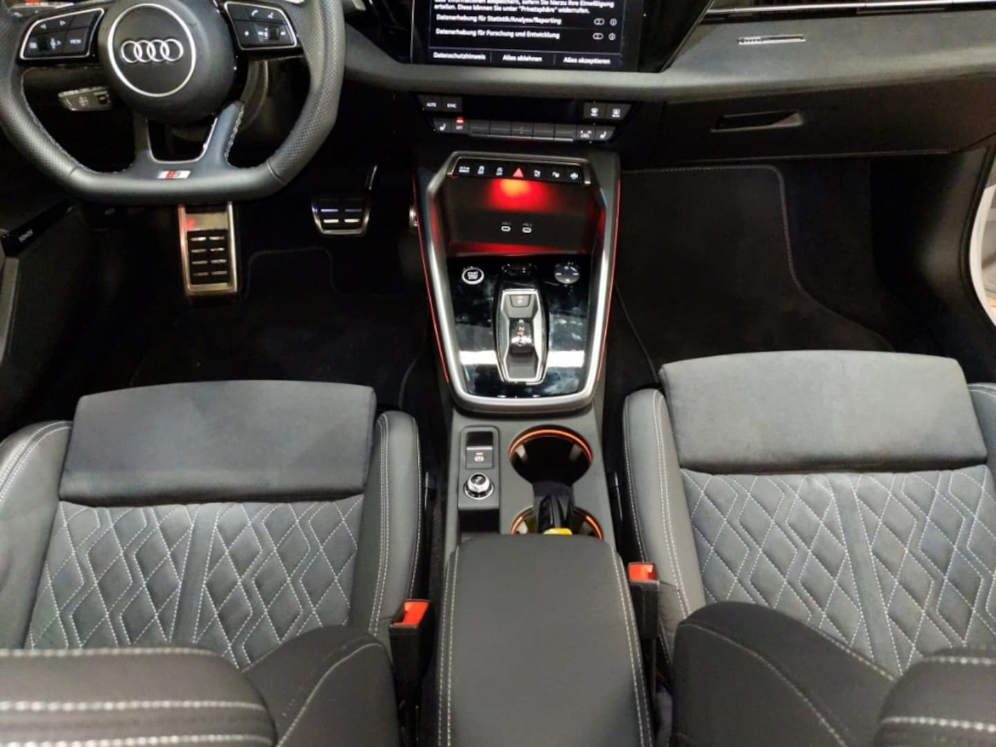 Bild über Audi A3 Sportback TFSI 110 kW S tronic - für weitere Informationen kontaktieren Sie den Audi Partner