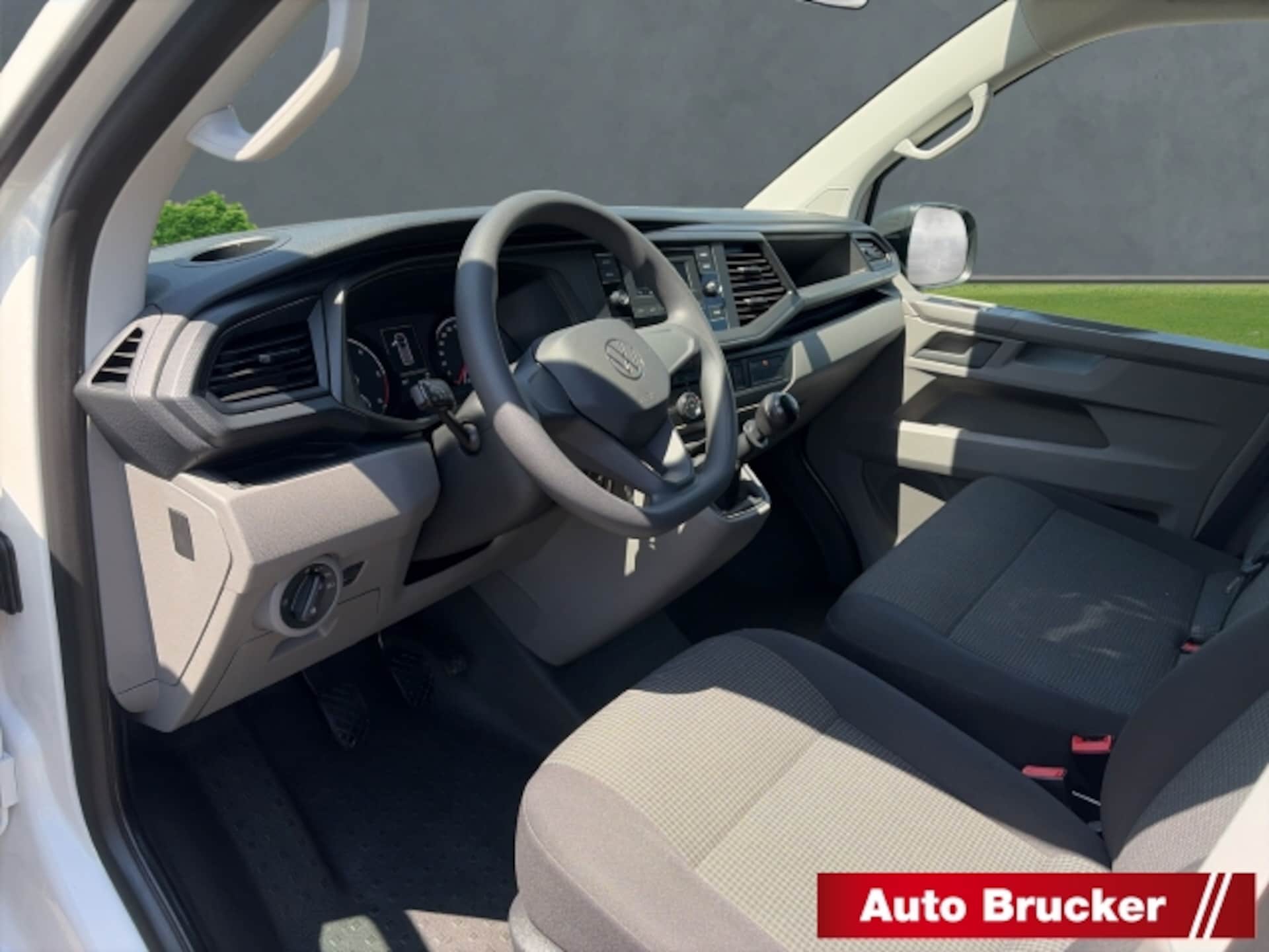 Volkswagen T6.1 Transporter Kombi kurzer Radstand