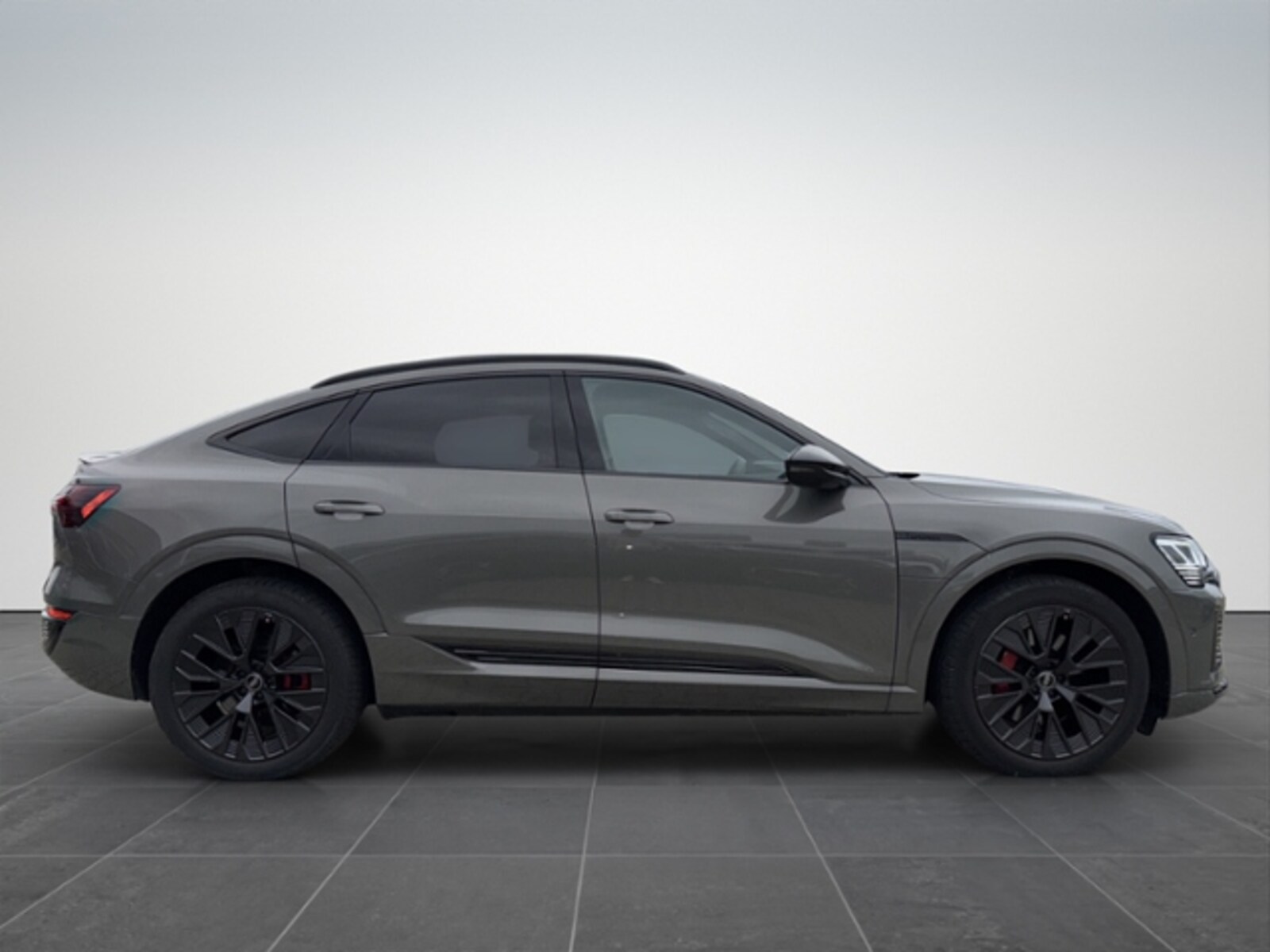 Audi Q8 Sportback e-tron – Bild 8