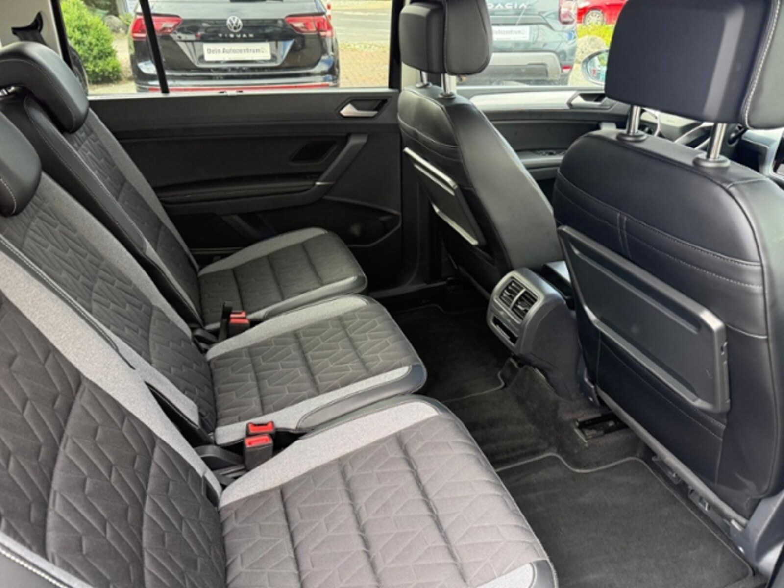 Volkswagen Touran – Bild 10