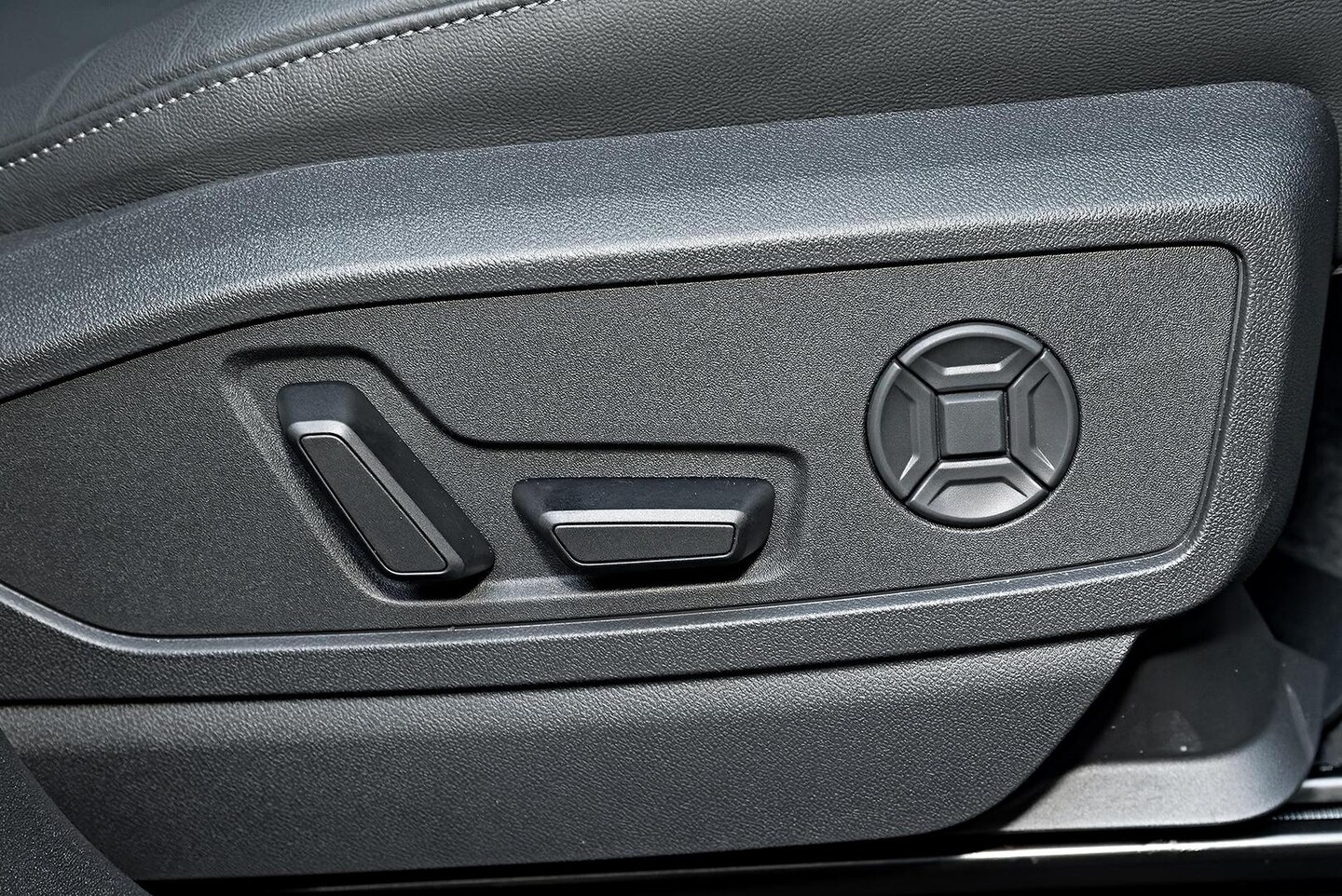 Image about Audi Q5 SUV TFSI 150 kW