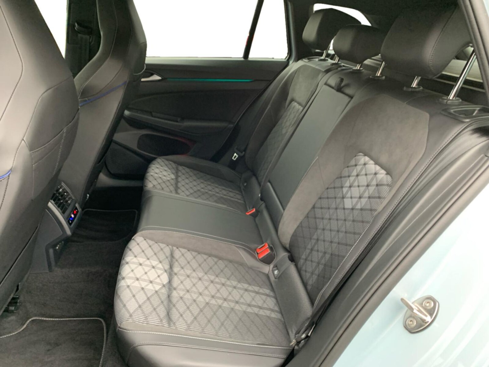 Volkswagen Golf Variant – Bild 12