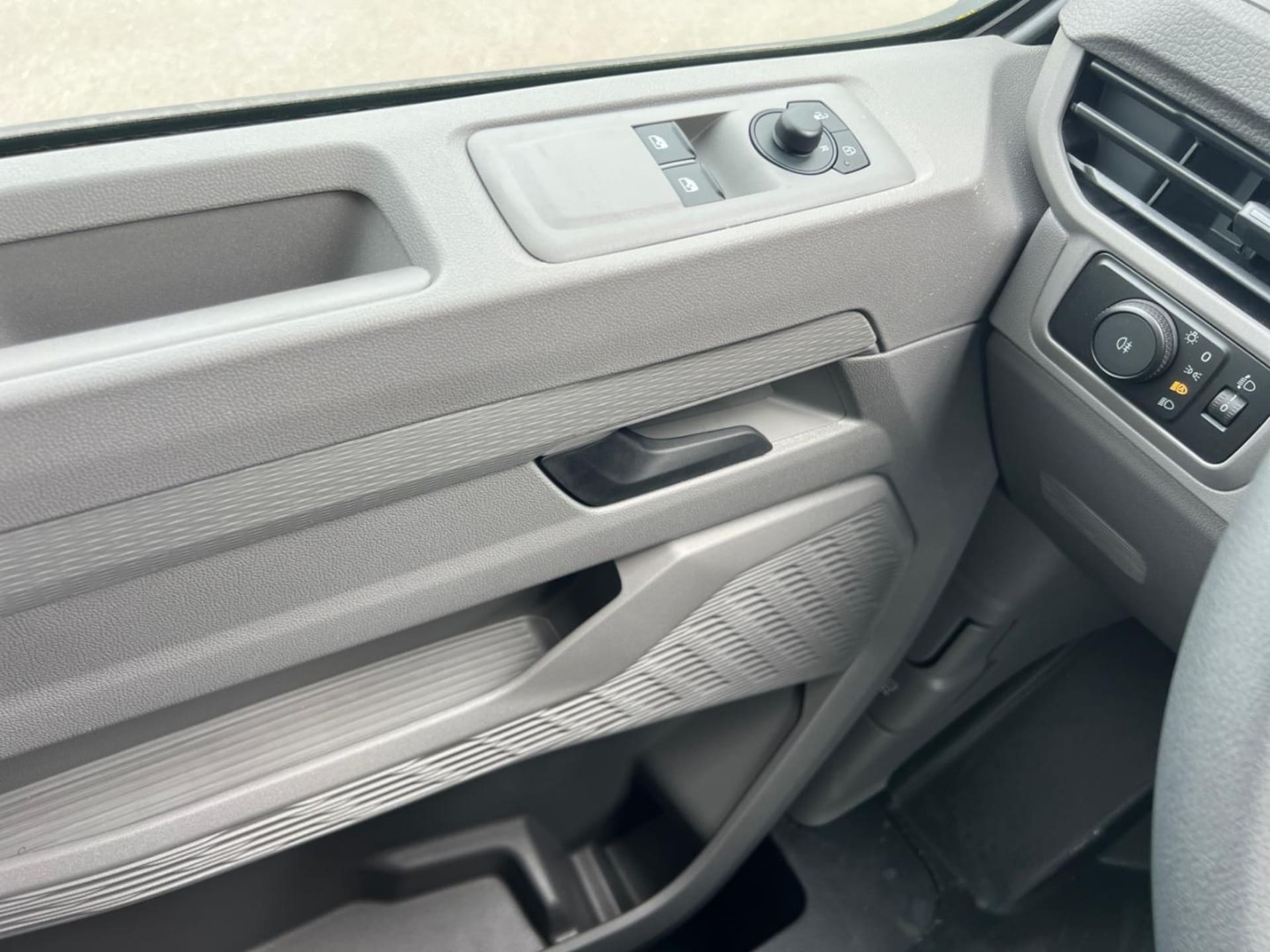 Volkswagen Transporter Kasten langer Radstand