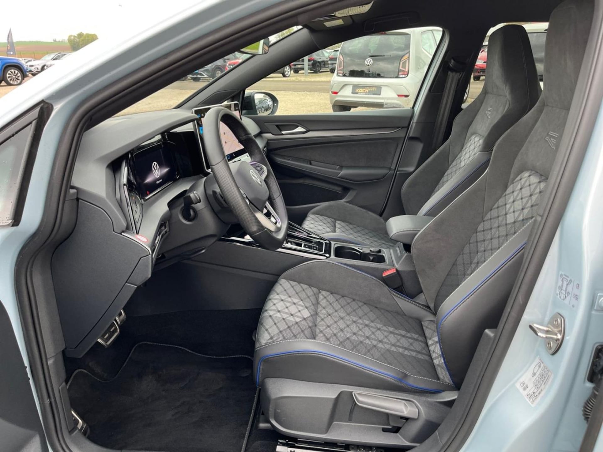 Volkswagen Golf R-Line