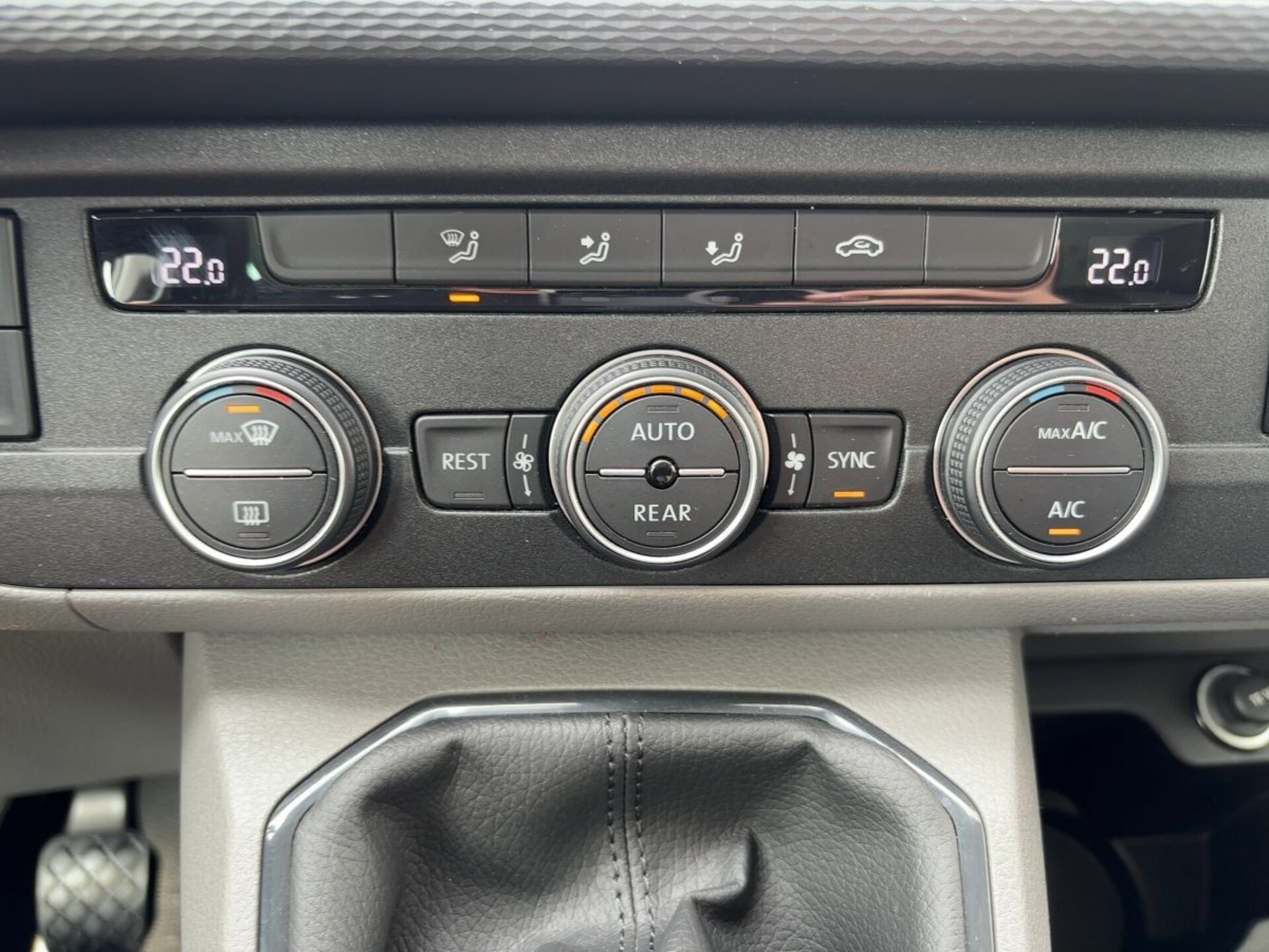 Volkswagen T6.1 Caravelle langer Radstand Trendline