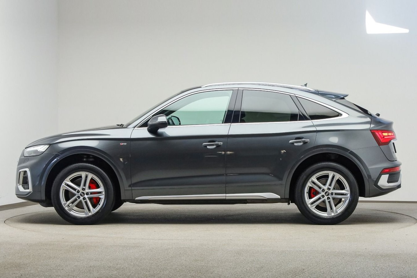 Bild über Audi Q5 Sportback 40 TFSI quattro S tronic - für weitere Informationen kontaktieren Sie den Audi Partner