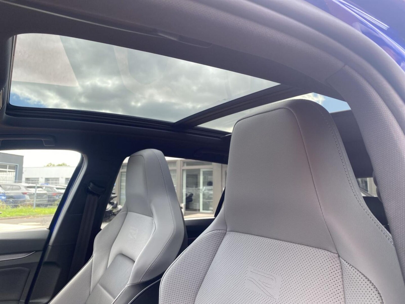 Volkswagen Golf Variant – Bild 13