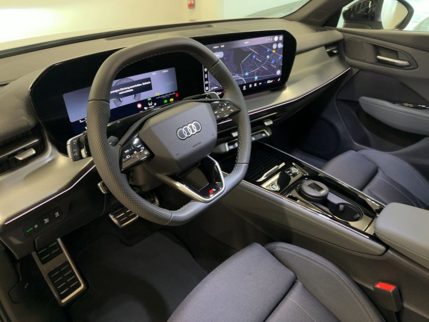Bild über Audi Q3 SUV TFSI 110 kW S tronic - für weitere Informationen kontaktieren Sie den Audi Partner