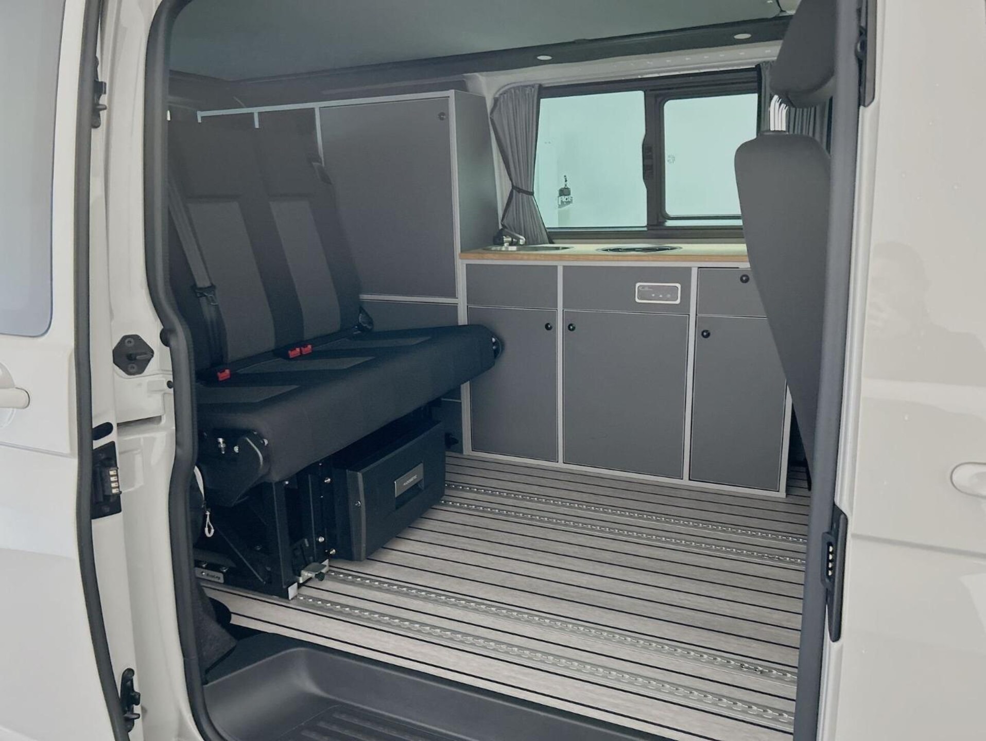 Volkswagen T6.1 Transporter Kasten kurzer Radstand